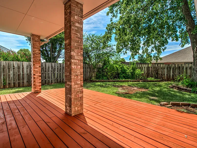 1812 Pebble Creek Blvd — Photo 40