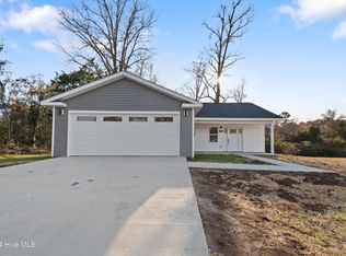 1596 Piney Green Rd, Jacksonville, NC 28546