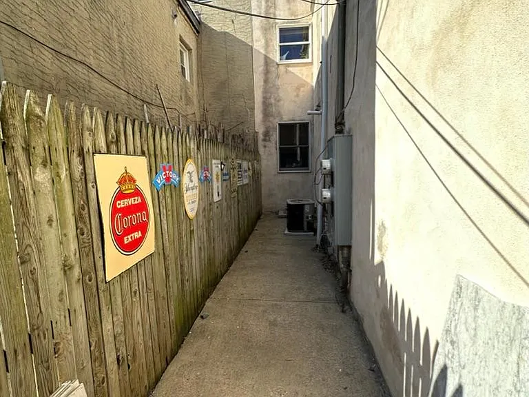 2022 Fairmount Ave #1F — Photo 28