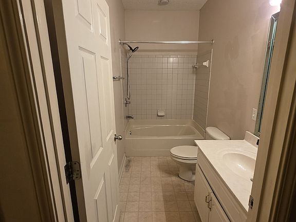 5th image of 4608 Scarlet Dr E