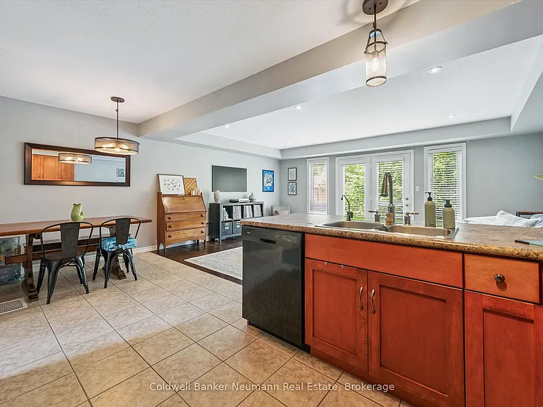 165 Terraview Cres #2 — Photo 12