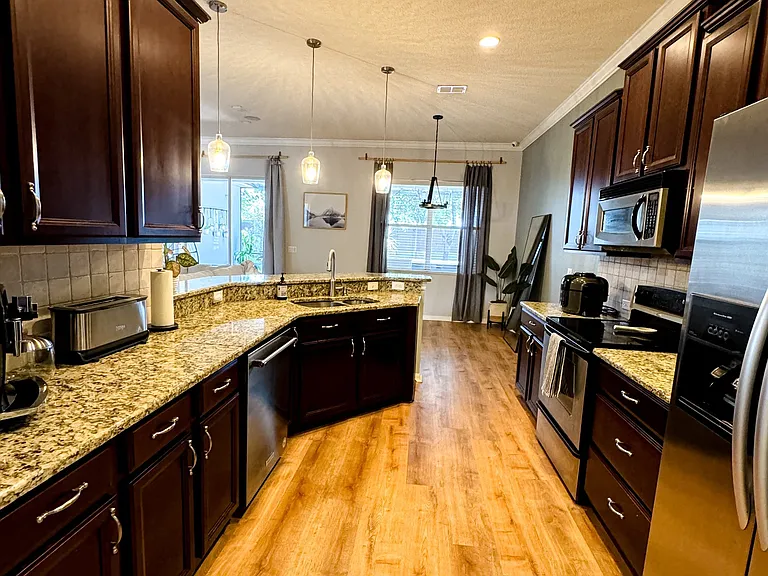 13339 Zori Ln — Photo 7