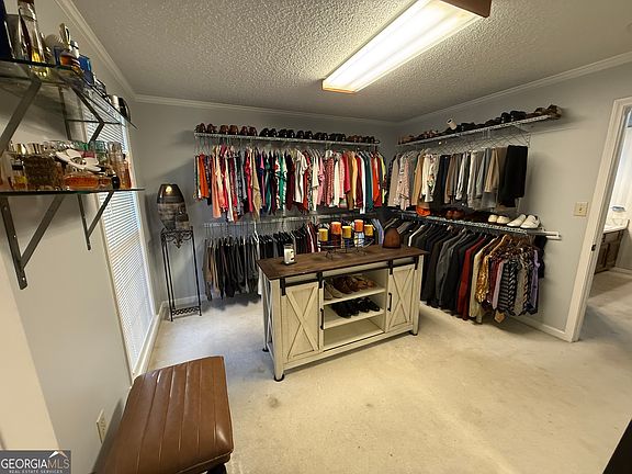 4th image of 170 White Rd