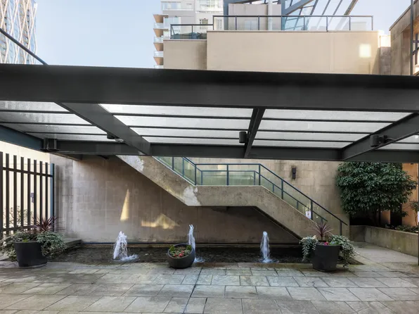 1155 Homer St #203, Vancouver, BC V6B 5T5