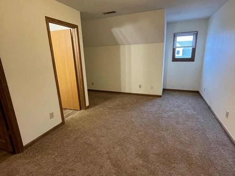 2842 Whitener St — Photo 4