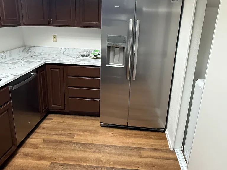 1949 N Swan Rd #19 — Photo 6