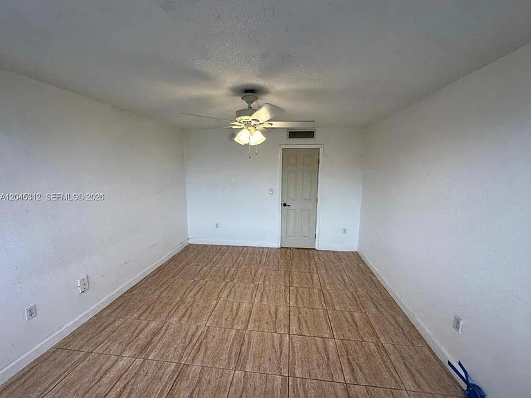 1470 NE 125th Ter #412 — Photo 7