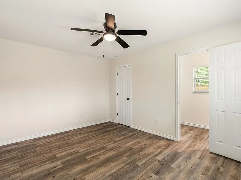 11903 Edgar St — Photo 14