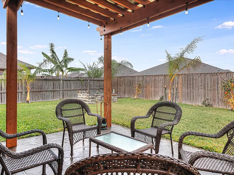 7938 Fort Griffen Dr — Photo 33