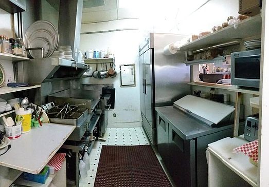 5th image of 221 E 5th Ave