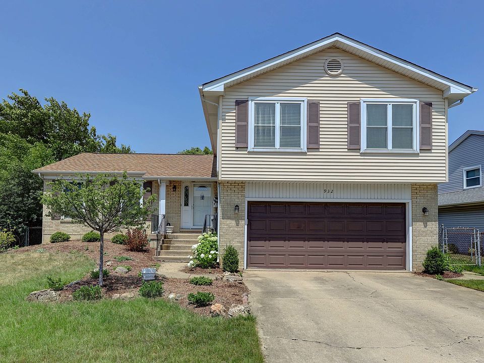 1st image of 932 Pheasant Walk Dr