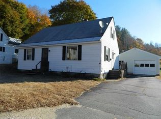 10 Sanders St, Mexico, ME 04257