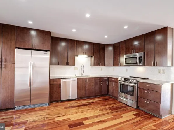 1733 Cy Ct, Vienna, VA 22182