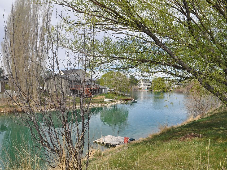 2nd image of 8 Lakeview Dr