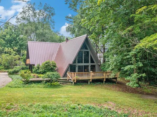 369 Thomas St, Allegan, MI 49010