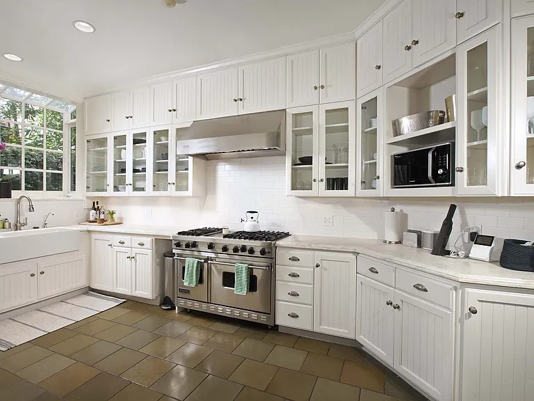 2050 Laurel Canyon Blvd — Photo 15