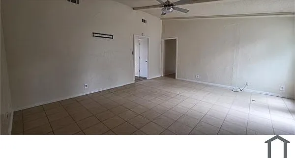 4 bed, 1890 sqft, $2,690 — Photo 4