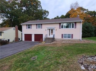 293 Cedarwood Ln, Newington, CT 06111