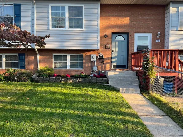 93 Carnival Dr, Taneytown, MD 21787