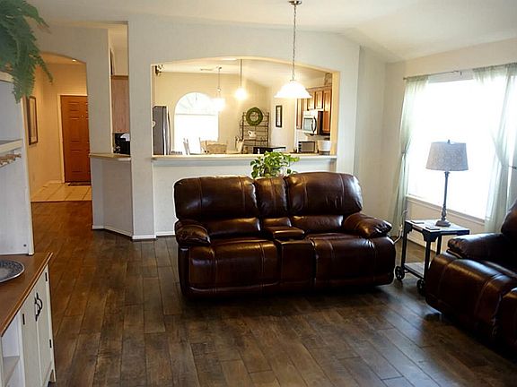 3rd image of 14614 Thornbluff Ct