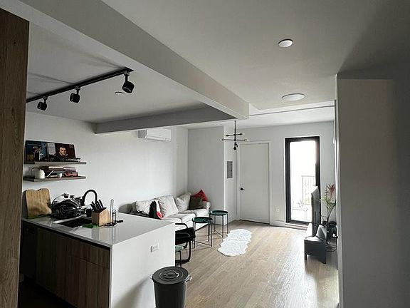 5th image of 2708 Snyder Ave APT 520