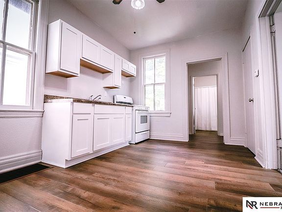 4th image of 4690 Marcy St