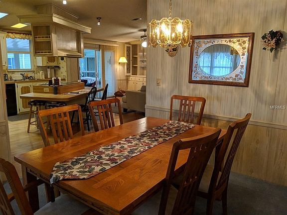 2nd image of 3121 Hickory Dr