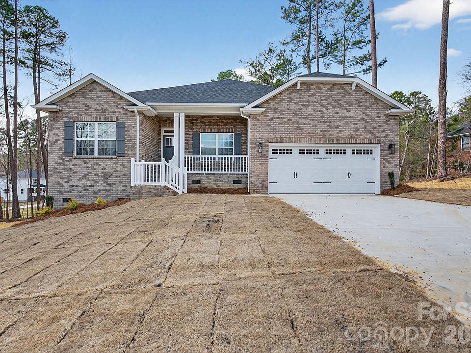 1st image of 302 Gorham Dr #38