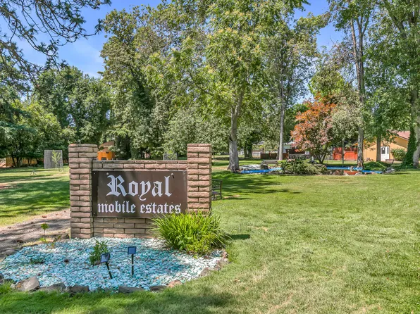 1055 N 5th St #11, Jacksonville, OR 97530