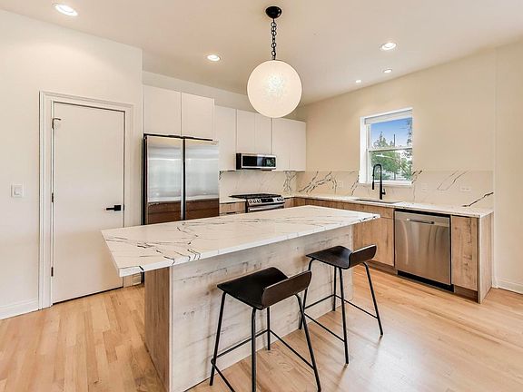 5th image of 3132 W North Ave APT 2