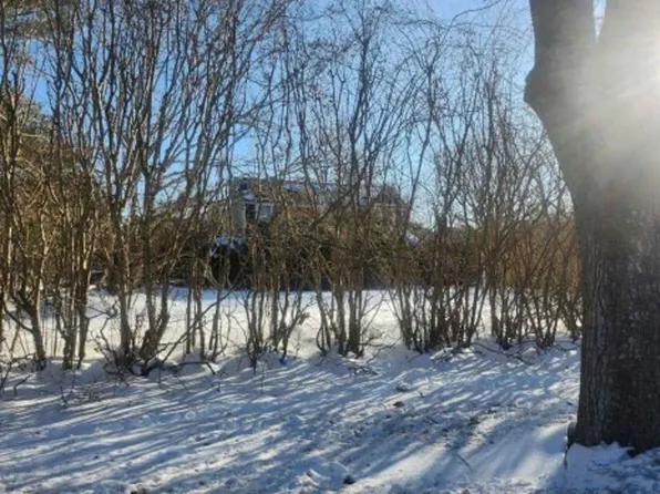 221 Snake Hollow Rd, Water Mill, NY 11976