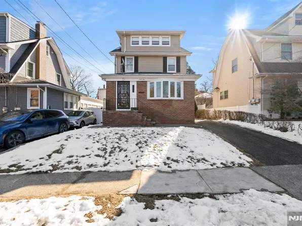 69 Grove St, Rutherford, NJ 07070