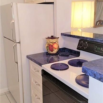 4th image of 1920 NE 51st Ct APT 105