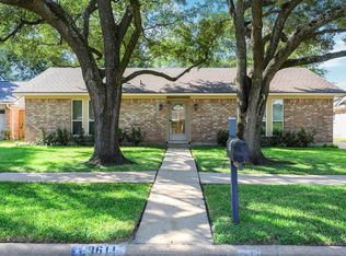 9611 Springmont Dr, Houston, TX 77080