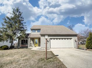 1520 Seabrook Dr, Fort Wayne, IN 46845