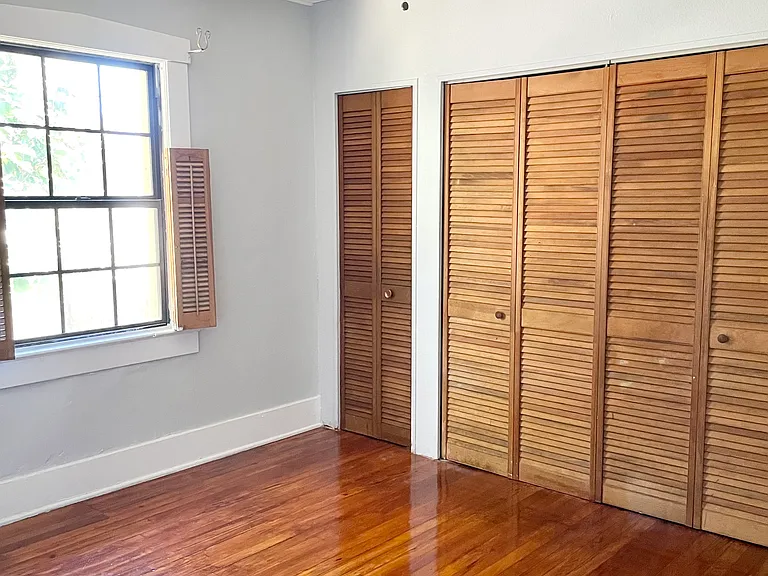 1702 E Maxwell St — Photo 6