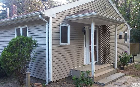 2nd image of 3 Wildwood Ln