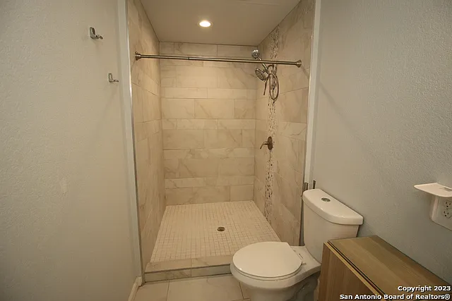 64 Vaughan Pl — Photo 19