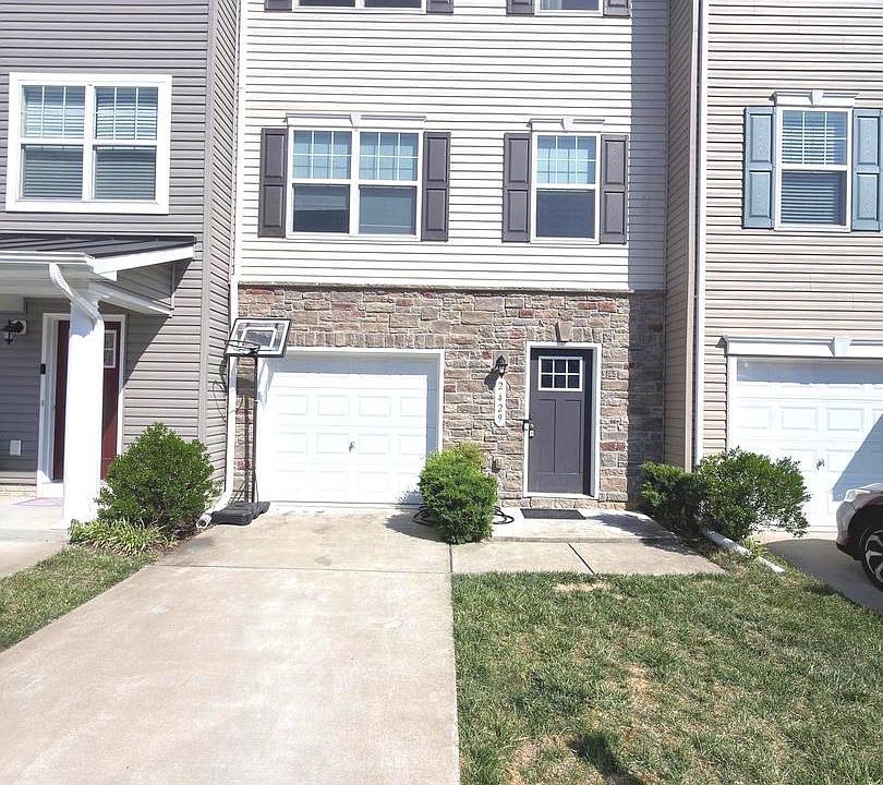 1st image of 2429 Drake Ln