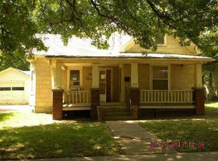 220 S 2nd St, Iola, KS 66749