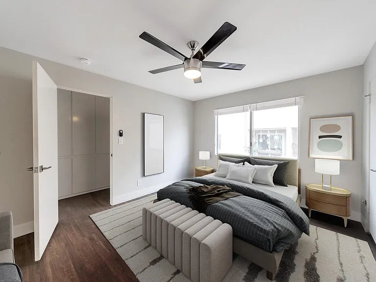Oasis Apartments — Photo 17
