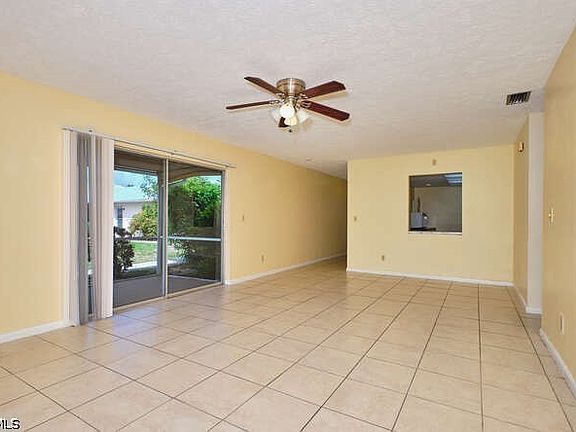 5th image of 4104 SE 12th Pl