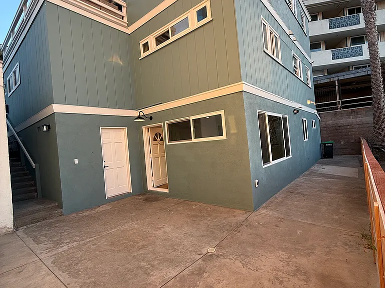 416 Monterey Ln #C — Photo 10