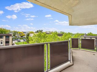 1785 215th St APT 3E, Flushing, NY 11360