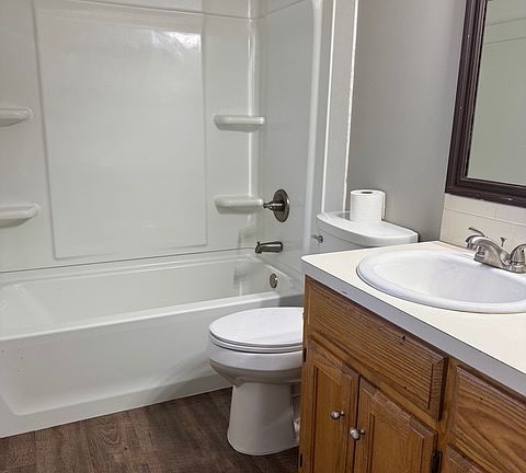 4th image of 1218 N 24th St