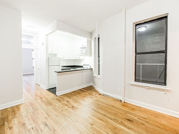 3rd image of 238 E 88th St APT 2S