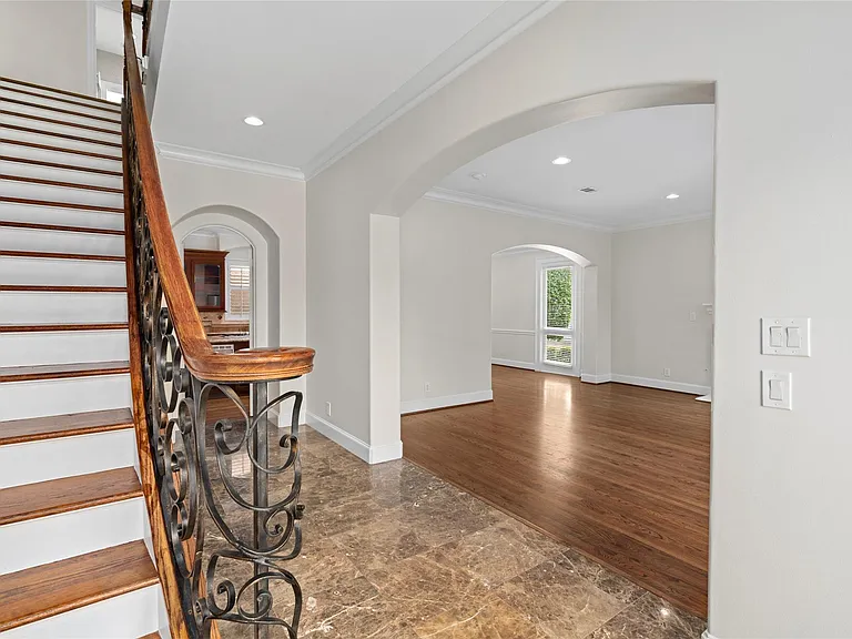 1505 Potomac Dr — Photo 6