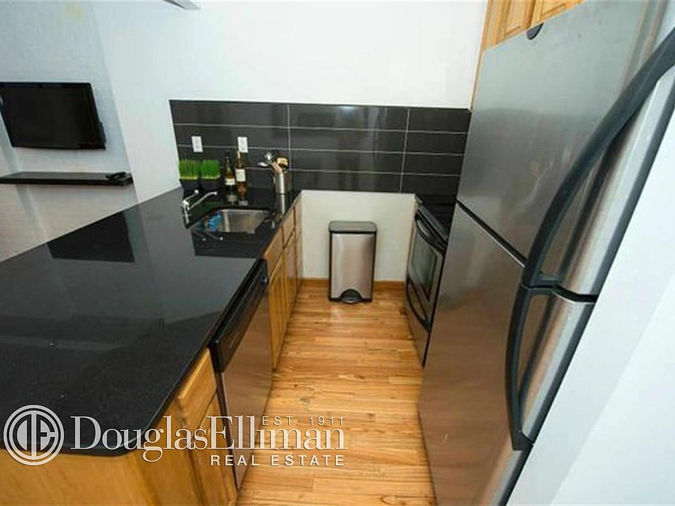 2nd image of 91 Allen St APT 12
