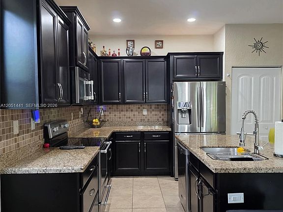4th image of 28363 SW 129th Ct