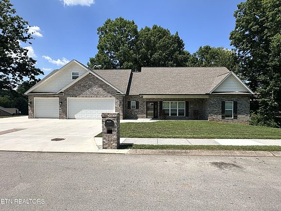 2nd image of 2310 Argonne Dr